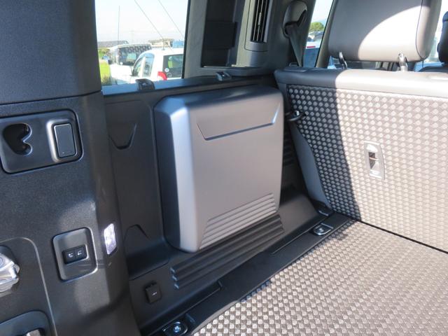 ディフェンダー 110V8カルパチアンエディション P525 1オーナー/パノラミックルーフ/純正22インチAW/メリディアンサラウンド/急速クーラーボックス/クルコン/ドラレコ/全方位カメラ/パドルシフト/背面タイヤカバー/(58枚目)
