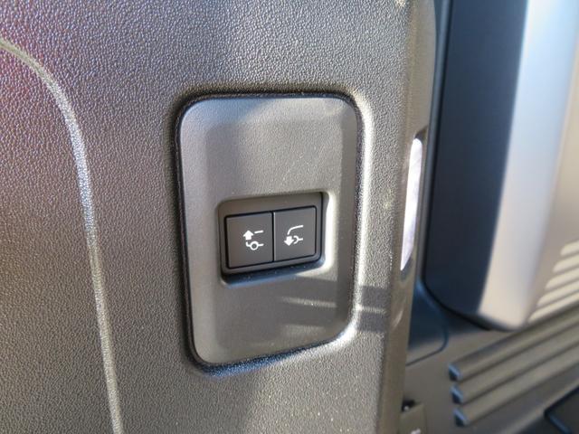 ディフェンダー 110V8カルパチアンエディション P525 1オーナー/パノラミックルーフ/純正22インチAW/メリディアンサラウンド/急速クーラーボックス/クルコン/ドラレコ/全方位カメラ/パドルシフト/背面タイヤカバー/(61枚目)