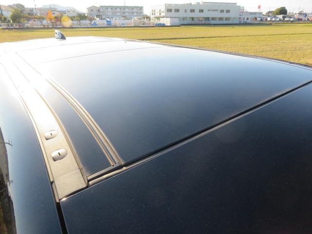 ディフェンダー 110V8カルパチアンエディション P525 1オーナー/パノラミックルーフ/純正22インチAW/メリディアンサラウンド/急速クーラーボックス/クルコン/ドラレコ/全方位カメラ/パドルシフト/背面タイヤカバー/(65枚目)