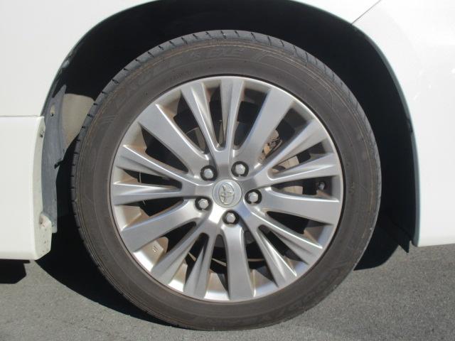 アルファード ２４０Ｓ　タイプゴールドＩＩ　純正９型ナビ　Ｂカメラ　ＤＴＶ　ＢＴ　フリップダウンモニター　両側パワースライド　パワーバックドア　純正アルミ　ハーフレザー　ＥＴＣ　スマートキー（10枚目）