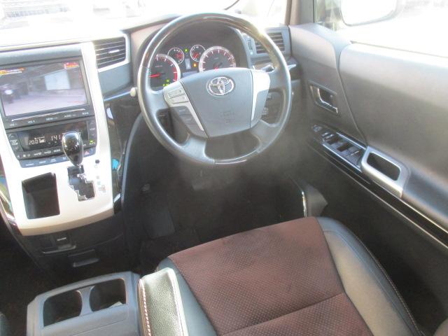 アルファード ２４０Ｓ　タイプゴールドＩＩ　純正９型ナビ　Ｂカメラ　ＤＴＶ　ＢＴ　フリップダウンモニター　両側パワースライド　パワーバックドア　純正アルミ　ハーフレザー　ＥＴＣ　スマートキー（15枚目）