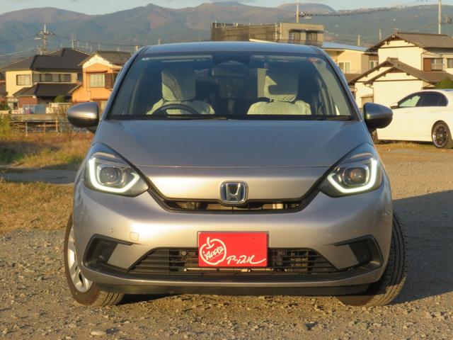 フィット ｅ：ＨＥＶベーシック　ワンオーナー／前後ドラレコ／ホンダセンシング／純正ＳＤナビ／Ｂｌｕｅｔｏｏｔｈ／ＥＴＣ／レーダークルーズ／ステアリングスイッチ／ソナー／スマートキー／プッシュスタート／ＬＥＤヘッドライト／バックカメラ（3枚目）