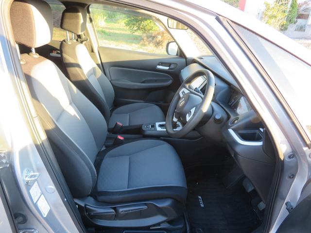 フィット ｅ：ＨＥＶベーシック　ワンオーナー／前後ドラレコ／ホンダセンシング／純正ＳＤナビ／Ｂｌｕｅｔｏｏｔｈ／ＥＴＣ／レーダークルーズ／ステアリングスイッチ／ソナー／スマートキー／プッシュスタート／ＬＥＤヘッドライト／バックカメラ（13枚目）