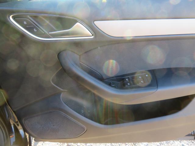 Ｑ３ ２．０ＴＦＳＩクワトロ２１１ＰＳ　メーカーナビ／ＨＤＤ・ＢＴ・ＤＶＤ／Ｂカメラ／前後ドラレコ／純正１８インチアルミ／前席パワーシート／革巻きハンドル／ステアリングスイッチ／ＨＩＤヘッドライト／フォグランプ／（23枚目）