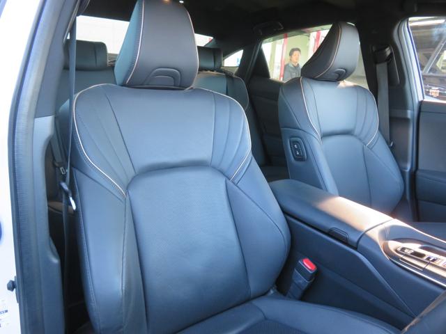 クラウンクロスオーバー Ｇアドバンスド・レザーパッケージ　クロレザーシート／デジタルインナーミラ／ベンチレーション付シートヒーター／セーフティセンス／ブラインドスポット／ディスプレイオーディオ／純正ナビ／フルセグＴＶ／３６０°カメラ／（29枚目）