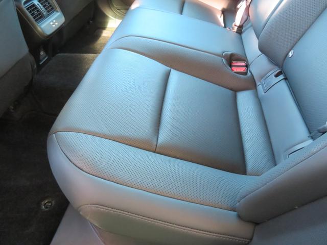 クラウンクロスオーバー Ｇアドバンスド・レザーパッケージ　クロレザーシート／デジタルインナーミラ／ベンチレーション付シートヒーター／セーフティセンス／ブラインドスポット／ディスプレイオーディオ／純正ナビ／フルセグＴＶ／３６０°カメラ／（36枚目）