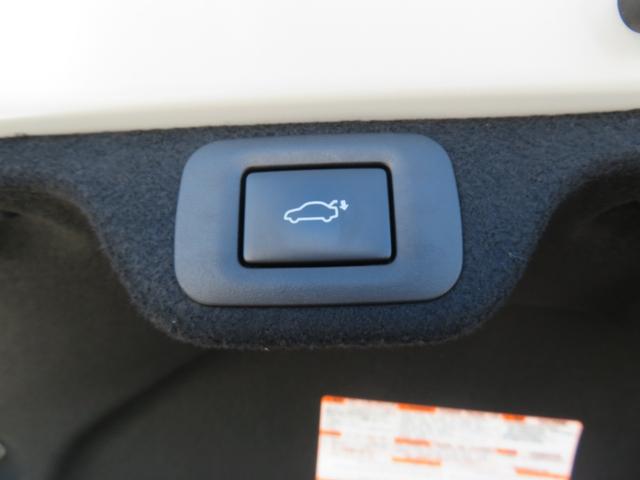 クラウンクロスオーバー Ｇアドバンスド・レザーパッケージ　クロレザーシート／デジタルインナーミラ／ベンチレーション付シートヒーター／セーフティセンス／ブラインドスポット／ディスプレイオーディオ／純正ナビ／フルセグＴＶ／３６０°カメラ／（38枚目）