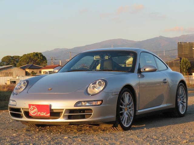 ９１１ ９１１カレラ　スポーツクロノＰ／Ｋ／スポーツエキゾースト／ＰＡＳＭ／ＯＰ１９インチアルミ／ＯＰキャリパー／シートヒーター／ＯＰメーター／ドラレコ／ＥＴＣ／オートリヤウイング／社外ＨＤＤナビ・ＢＴ・ＤＶＤ／Ｂカメラ／（4枚目）