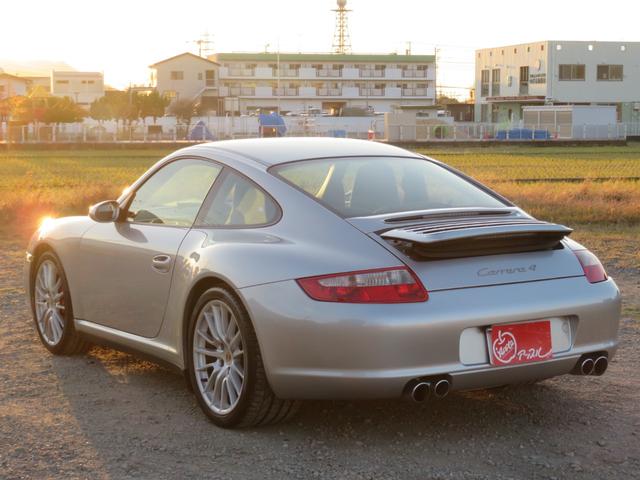 ９１１ ９１１カレラ　スポーツクロノＰ／Ｋ／スポーツエキゾースト／ＰＡＳＭ／ＯＰ１９インチアルミ／ＯＰキャリパー／シートヒーター／ＯＰメーター／ドラレコ／ＥＴＣ／オートリヤウイング／社外ＨＤＤナビ・ＢＴ・ＤＶＤ／Ｂカメラ／（6枚目）