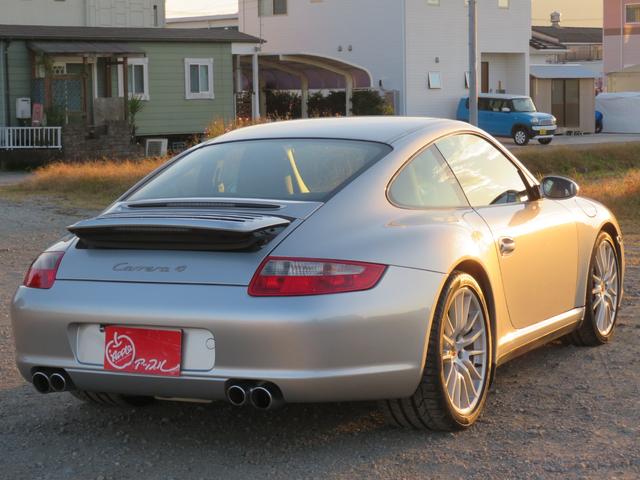 ９１１ ９１１カレラ　スポーツクロノＰ／Ｋ／スポーツエキゾースト／ＰＡＳＭ／ＯＰ１９インチアルミ／ＯＰキャリパー／シートヒーター／ＯＰメーター／ドラレコ／ＥＴＣ／オートリヤウイング／社外ＨＤＤナビ・ＢＴ・ＤＶＤ／Ｂカメラ／（8枚目）