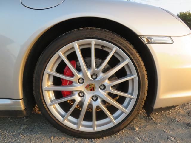 ９１１ ９１１カレラ　スポーツクロノＰ／Ｋ／スポーツエキゾースト／ＰＡＳＭ／ＯＰ１９インチアルミ／ＯＰキャリパー／シートヒーター／ＯＰメーター／ドラレコ／ＥＴＣ／オートリヤウイング／社外ＨＤＤナビ・ＢＴ・ＤＶＤ／Ｂカメラ／（12枚目）