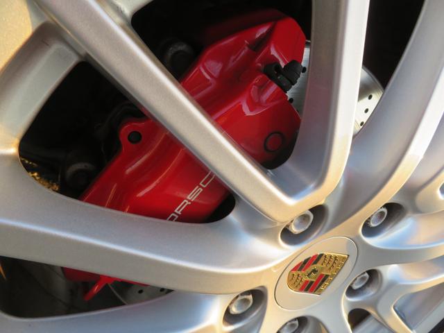 ９１１ ９１１カレラ　スポーツクロノＰ／Ｋ／スポーツエキゾースト／ＰＡＳＭ／ＯＰ１９インチアルミ／ＯＰキャリパー／シートヒーター／ＯＰメーター／ドラレコ／ＥＴＣ／オートリヤウイング／社外ＨＤＤナビ・ＢＴ・ＤＶＤ／Ｂカメラ／（15枚目）