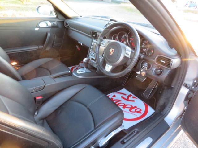 ９１１ ９１１カレラ　スポーツクロノＰ／Ｋ／スポーツエキゾースト／ＰＡＳＭ／ＯＰ１９インチアルミ／ＯＰキャリパー／シートヒーター／ＯＰメーター／ドラレコ／ＥＴＣ／オートリヤウイング／社外ＨＤＤナビ・ＢＴ・ＤＶＤ／Ｂカメラ／（16枚目）