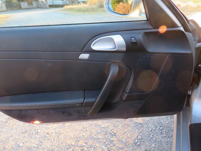 ９１１ ９１１カレラ　スポーツクロノＰ／Ｋ／スポーツエキゾースト／ＰＡＳＭ／ＯＰ１９インチアルミ／ＯＰキャリパー／シートヒーター／ＯＰメーター／ドラレコ／ＥＴＣ／オートリヤウイング／社外ＨＤＤナビ・ＢＴ・ＤＶＤ／Ｂカメラ／（23枚目）