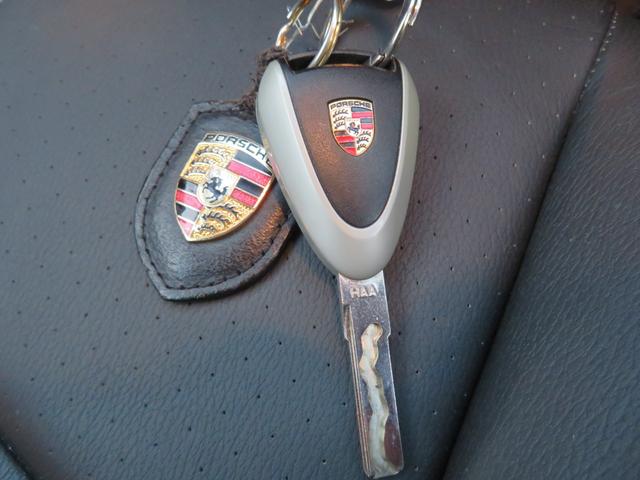 ９１１ ９１１カレラ　スポーツクロノＰ／Ｋ／スポーツエキゾースト／ＰＡＳＭ／ＯＰ１９インチアルミ／ＯＰキャリパー／シートヒーター／ＯＰメーター／ドラレコ／ＥＴＣ／オートリヤウイング／社外ＨＤＤナビ・ＢＴ・ＤＶＤ／Ｂカメラ／（49枚目）