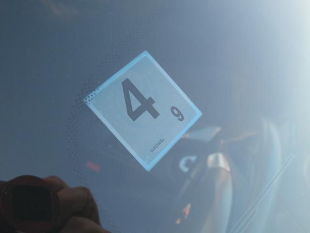 ９１１ ９１１カレラ　スポーツクロノＰ／Ｋ／スポーツエキゾースト／ＰＡＳＭ／ＯＰ１９インチアルミ／ＯＰキャリパー／シートヒーター／ＯＰメーター／ドラレコ／ＥＴＣ／オートリヤウイング／社外ＨＤＤナビ・ＢＴ・ＤＶＤ／Ｂカメラ／（50枚目）