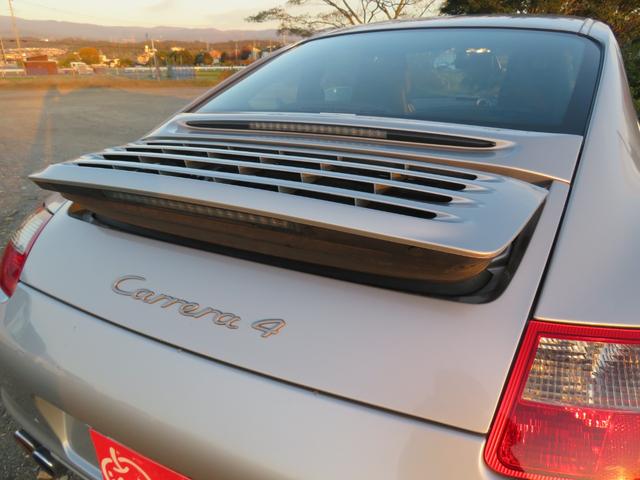 ９１１ ９１１カレラ　スポーツクロノＰ／Ｋ／スポーツエキゾースト／ＰＡＳＭ／ＯＰ１９インチアルミ／ＯＰキャリパー／シートヒーター／ＯＰメーター／ドラレコ／ＥＴＣ／オートリヤウイング／社外ＨＤＤナビ・ＢＴ・ＤＶＤ／Ｂカメラ／（52枚目）