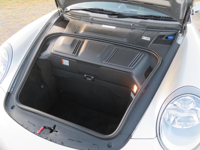 ９１１ ９１１カレラ　スポーツクロノＰ／Ｋ／スポーツエキゾースト／ＰＡＳＭ／ＯＰ１９インチアルミ／ＯＰキャリパー／シートヒーター／ＯＰメーター／ドラレコ／ＥＴＣ／オートリヤウイング／社外ＨＤＤナビ・ＢＴ・ＤＶＤ／Ｂカメラ／（56枚目）