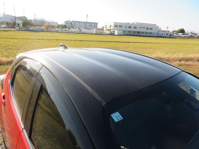 ヤリス ハイブリッドＺ　パノラミックビューモニター／セーフティセンス／ブラインドスポット／純正ナビ／フルセグＴＶ／シートヒーター／純正１６インチアルミ／（11枚目）