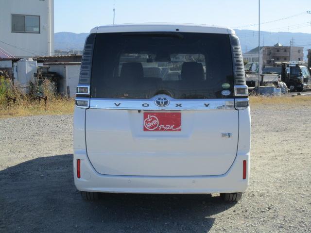 ヴォクシー ハイブリッドＶ　１オーナー　純正１０型ナビ　Ｂカメラ　ＤＴＶ　ＢＴ　純正フリップダウンモニター　両側パワースライド　ＬＥＤライト　シートヒーター　セーフティセンス　クルーズコントロール　ＥＴＣ　Ｐソナー　ドラレコ（10枚目）