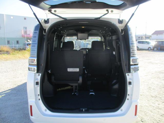 ヴォクシー ハイブリッドＶ　１オーナー　純正１０型ナビ　Ｂカメラ　ＤＴＶ　ＢＴ　純正フリップダウンモニター　両側パワースライド　ＬＥＤライト　シートヒーター　セーフティセンス　クルーズコントロール　ＥＴＣ　Ｐソナー　ドラレコ（15枚目）