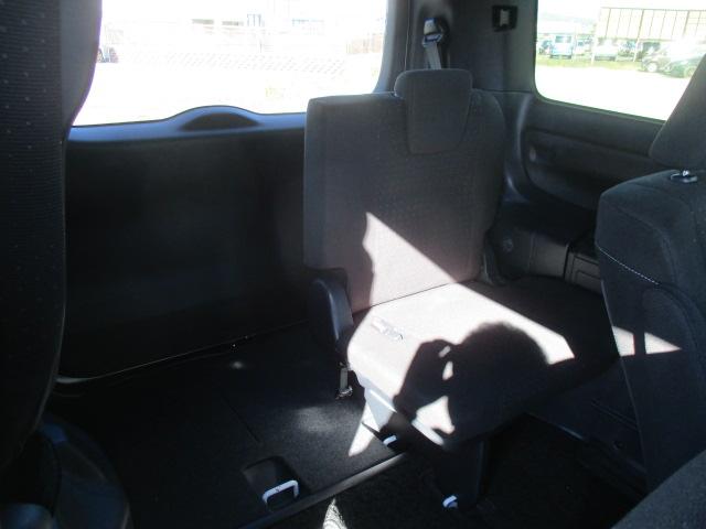 ヴォクシー ハイブリッドＶ　１オーナー　純正１０型ナビ　Ｂカメラ　ＤＴＶ　ＢＴ　純正フリップダウンモニター　両側パワースライド　ＬＥＤライト　シートヒーター　セーフティセンス　クルーズコントロール　ＥＴＣ　Ｐソナー　ドラレコ（21枚目）