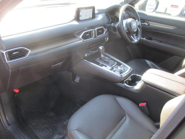 ＣＸ－８ ＸＤ　Ｌパッケージ　１オーナー　ナビ　全方位カメラ　ＤＴＶ　ＢＴ　ＤＶＤ再生　革シートヒーター　ＬＥＤライト　６人乗り　後席シートヒーター　ヘッドアップディスプレイ　衝突軽減ブレーキ　レーダークルーズ　ＥＴＣ　ドラレコ（21枚目）