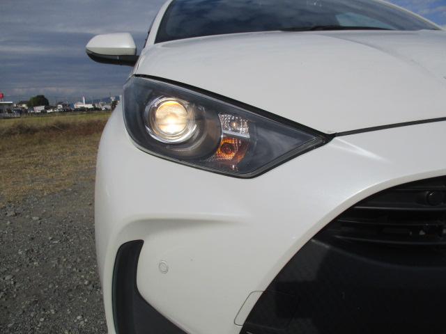 ヤリス X ワンオーナー/ディスプレイオーディオナビ/全方位カメラ/BT/前後ドラレコ/スマートキー/プッシュスタート/セーフティセンス/衝突軽減ブレーキ/レーンアシスト/オートハイビーム/前後ソナー/(10枚目)