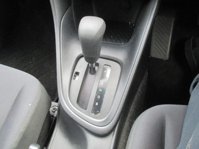 ヤリス X ワンオーナー/ディスプレイオーディオナビ/全方位カメラ/BT/前後ドラレコ/スマートキー/プッシュスタート/セーフティセンス/衝突軽減ブレーキ/レーンアシスト/オートハイビーム/前後ソナー/(25枚目)