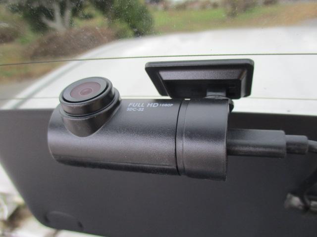 ヤリス X ワンオーナー/ディスプレイオーディオナビ/全方位カメラ/BT/前後ドラレコ/スマートキー/プッシュスタート/セーフティセンス/衝突軽減ブレーキ/レーンアシスト/オートハイビーム/前後ソナー/(43枚目)