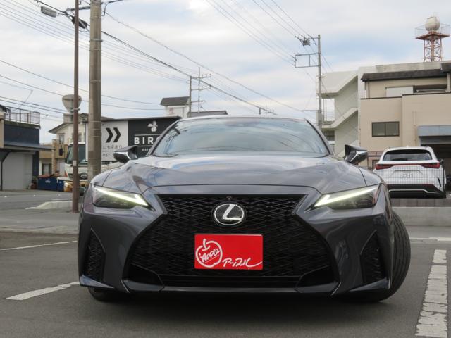 ＩＳ ＩＳ３００　Ｆスポーツ　純正ナビ・ＴＶ・全周囲カメラ・オレンジキャリパー・１９ＡＷ・赤革シート・シートヒーター・ＬＥＤライト・ステアリングヒーター・レーダークルーズ・コーナーセンサー・レクサスセーフティシステム・ＢＳＭ（4枚目）