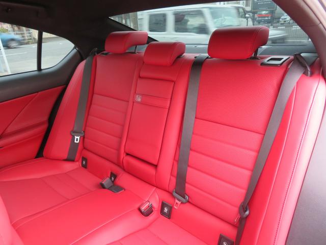 ＩＳ ＩＳ３００　Ｆスポーツ　純正ナビ・ＴＶ・全周囲カメラ・オレンジキャリパー・１９ＡＷ・赤革シート・シートヒーター・ＬＥＤライト・ステアリングヒーター・レーダークルーズ・コーナーセンサー・レクサスセーフティシステム・ＢＳＭ（19枚目）