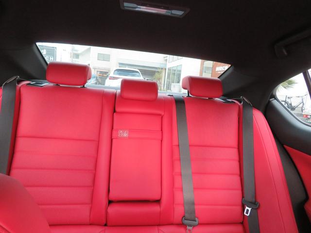 ＩＳ ＩＳ３００　Ｆスポーツ　純正ナビ・ＴＶ・全周囲カメラ・オレンジキャリパー・１９ＡＷ・赤革シート・シートヒーター・ＬＥＤライト・ステアリングヒーター・レーダークルーズ・コーナーセンサー・レクサスセーフティシステム・ＢＳＭ（22枚目）