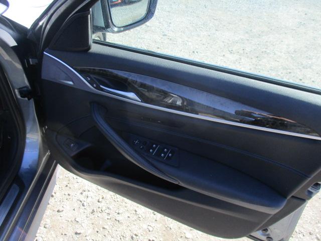 ５シリーズ ５２３ｄ　ｘＤｒｉｖｅツーリング　Ｍスピリット　５２３ｄ　ｘＤｒｉｖｅツーリング　Ｍスピリット（５名）　１オーナー　ナビ　全方位カメラ　ＤＴＶ　ＢＴ　ＬＥＤライト　インテリジェントセーフティ　レーダークルーズ　パワートランク　ＨＵＤ　ＥＴＣ（18枚目）