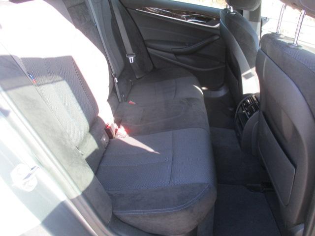 ５シリーズ ５２３ｄ　ｘＤｒｉｖｅツーリング　Ｍスピリット　５２３ｄ　ｘＤｒｉｖｅツーリング　Ｍスピリット（５名）　１オーナー　ナビ　全方位カメラ　ＤＴＶ　ＢＴ　ＬＥＤライト　インテリジェントセーフティ　レーダークルーズ　パワートランク　ＨＵＤ　ＥＴＣ（20枚目）