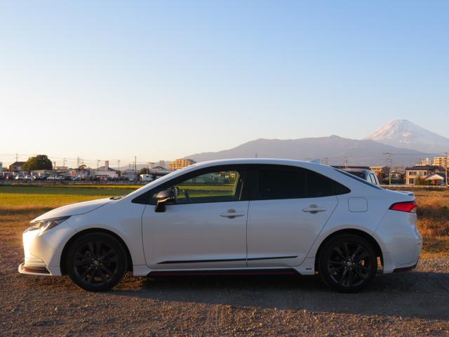 カローラ ダブルバイビー 1オーナー/TRDエアロ/LEDヘッドライト/フォグ/純正9インチディスプレイ/ナビ/BT/バックカメラ/ETC2.0/ドライブレコーダー/セーフティセンス/純正17インチAW/黒革シート/クルコン/(5枚目)