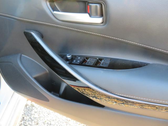 カローラ ダブルバイビー 1オーナー/TRDエアロ/LEDヘッドライト/フォグ/純正9インチディスプレイ/ナビ/BT/バックカメラ/ETC2.0/ドライブレコーダー/セーフティセンス/純正17インチAW/黒革シート/クルコン/(23枚目)