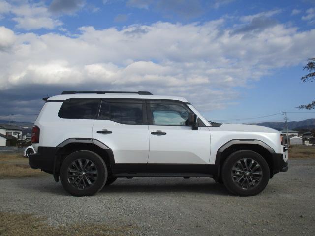 TOYOTA LAND CRUISER 250 ZX