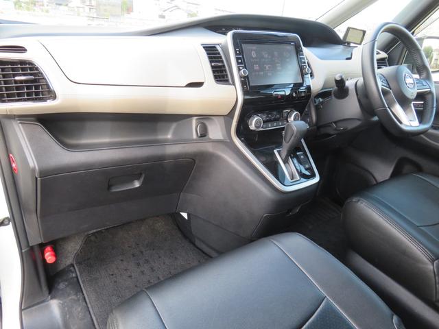 セレナ ハイウェイスター エマージェンシーブレーキ/プロパイロット/純正9インチSDナビ/アラウンドビューモニター/フルセグTV/フリップダウンモニター/両側パワースライドドア/LEDヘッドライト/(26枚目)