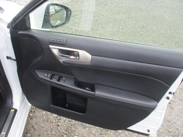 CT CT200h Fスポーツ TRDフロントスポイラー ブリッツ車高調 ナビ Bカメラ DTV BT ブルーレイ LEDライト 黒革シートヒーター 純正17AW メモリー付きパワーシート パドルシフト ETC ステアリングヒーター(16枚目)