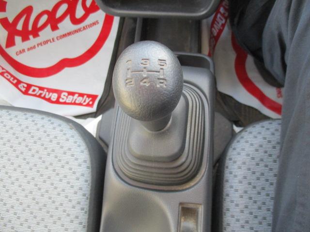 スクラムトラック ＫＣエアコン・パワステ　５速マニュアル　４ＷＤ　エアコン　パワステ（17枚目）