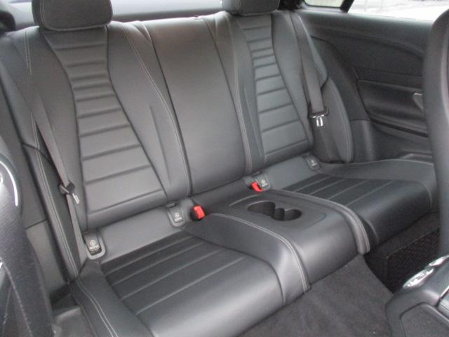 Ｅクラス Ｅ２００　クーペ　スポーツ　レザーエクスクルーシブＰＫＧ　パノラマサンルーフ　ナビ　全方位カメラ　ＤＴＶ　ＢＴ　レーダーセーフティＰＫＧ　レーダークルーズ　ＬＥＤライト　ブルメスターサウンド　ヘッドアップディスプレイ　ＥＴＣ（18枚目）