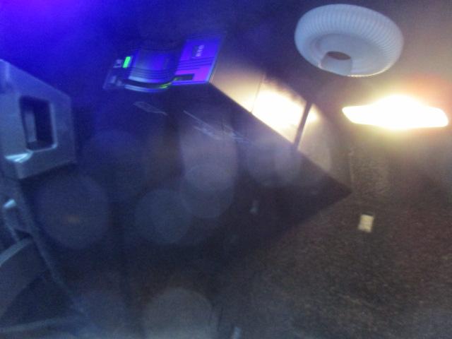 Ｅクラス Ｅ２００　クーペ　スポーツ　レザーエクスクルーシブＰＫＧ　パノラマサンルーフ　ナビ　全方位カメラ　ＤＴＶ　ＢＴ　レーダーセーフティＰＫＧ　レーダークルーズ　ＬＥＤライト　ブルメスターサウンド　ヘッドアップディスプレイ　ＥＴＣ（40枚目）