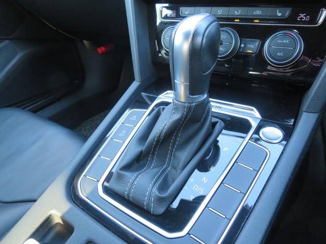 アルテオン ＴＳＩ　４モーション　Ｒラインアドバンス　ＤｉｓｃｏｖｅｒＰｒｏナビ／フルセグＴＶ／３６０°カメラ／クロレザーシート／シートヒーター／オールインセーフティ／ブラインドスポット／アクティブインフォディスプレイ／パワーバックドア／（18枚目）