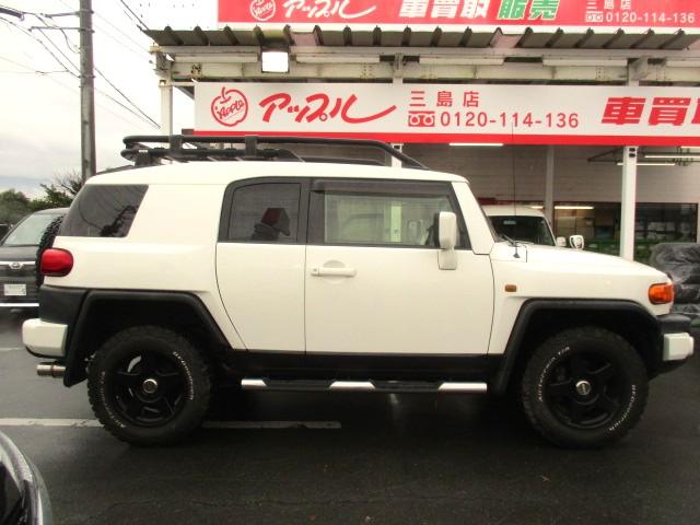 ＦＪクルーザー カラーパッケージ　１オーナー　純正ナビ　Ｂカメラ　ＤＴＶ　ＢＴ　ルーフキャリア　ＪＡＯＳサイドステップ　ＪＡＯＳ　ＢＡＴＴＬＥＺマフラー　社外ステアリング　社外１８ＡＷ　Ｐソナー　ドラレコ　ＥＴＣ（5枚目）