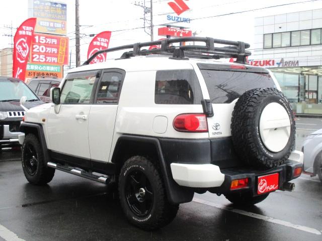 ＦＪクルーザー カラーパッケージ　１オーナー　純正ナビ　Ｂカメラ　ＤＴＶ　ＢＴ　ルーフキャリア　ＪＡＯＳサイドステップ　ＪＡＯＳ　ＢＡＴＴＬＥＺマフラー　社外ステアリング　社外１８ＡＷ　Ｐソナー　ドラレコ　ＥＴＣ（6枚目）