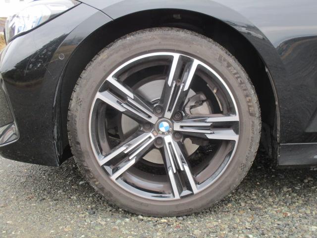３シリーズ ３２０ｄ　ｘＤｒｉｖｅツーリング　Ｍスポーツ　１オーナー　ナビ　全方位カメラ　ＢＴ　アップルカープレイ　ハーフレザー　シートヒーター　ヘッドアップディスプレイ　パワートランク　ＬＥＤライト　メモリー付きＰシート　パドルシフト　純正１８ＡＷ　ＥＴＣ（12枚目）