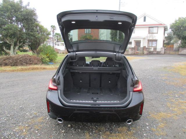 ３シリーズ ３２０ｄ　ｘＤｒｉｖｅツーリング　Ｍスポーツ　１オーナー　ナビ　全方位カメラ　ＢＴ　アップルカープレイ　ハーフレザー　シートヒーター　ヘッドアップディスプレイ　パワートランク　ＬＥＤライト　メモリー付きＰシート　パドルシフト　純正１８ＡＷ　ＥＴＣ（13枚目）