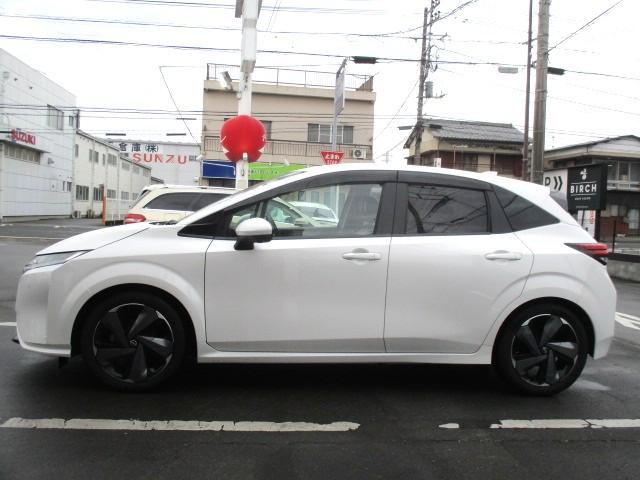 オーラ Ｇ　１オーナー　ナビ　全方位カメラ　ＤＴＶ　ＢＴ　プロパイロット　レーダークルーズ　デジタルミラー　ステアリングヒーター　ハーフレザー　シートヒーター　ＢＯＳＥサウンド　純正アルミ　ＥＴＣ　ドラレコ（7枚目）