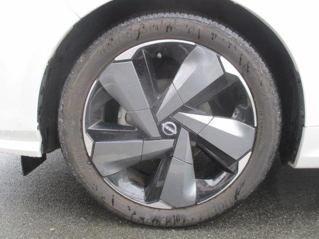 オーラ Ｇ　１オーナー　ナビ　全方位カメラ　ＤＴＶ　ＢＴ　プロパイロット　レーダークルーズ　デジタルミラー　ステアリングヒーター　ハーフレザー　シートヒーター　ＢＯＳＥサウンド　純正アルミ　ＥＴＣ　ドラレコ（13枚目）